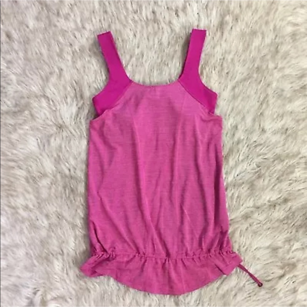 Lululemon athletic top with sports bra. Size 6US